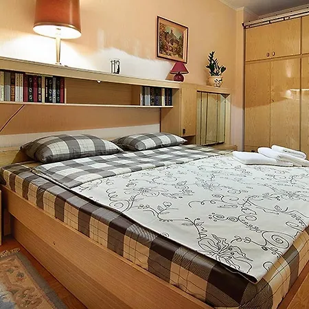 Пл Победы - Независимости Просп, 46 Daire *